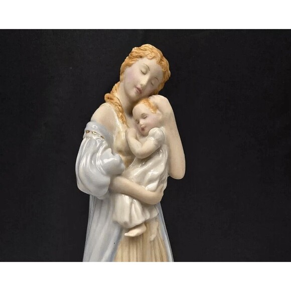 A Mother's Love by Glenis Devereaux Franklin Mint Fine Porcelain Figurine 6.75" - Picture 10 of 11